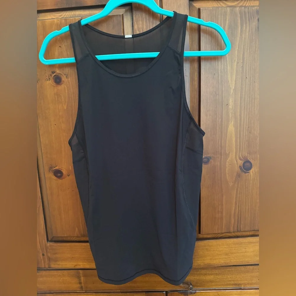 Lululemon Size 4 Singlet Racerback Tank Top - Black with Black Shear panels. EUC